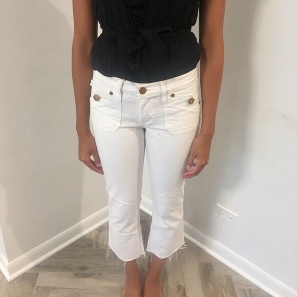 ROCK & REPUBLIC White Kiss Boot Cut Crop Raw Edge Hem Gold Buttons Jeans 28 - Picture 2 of 11